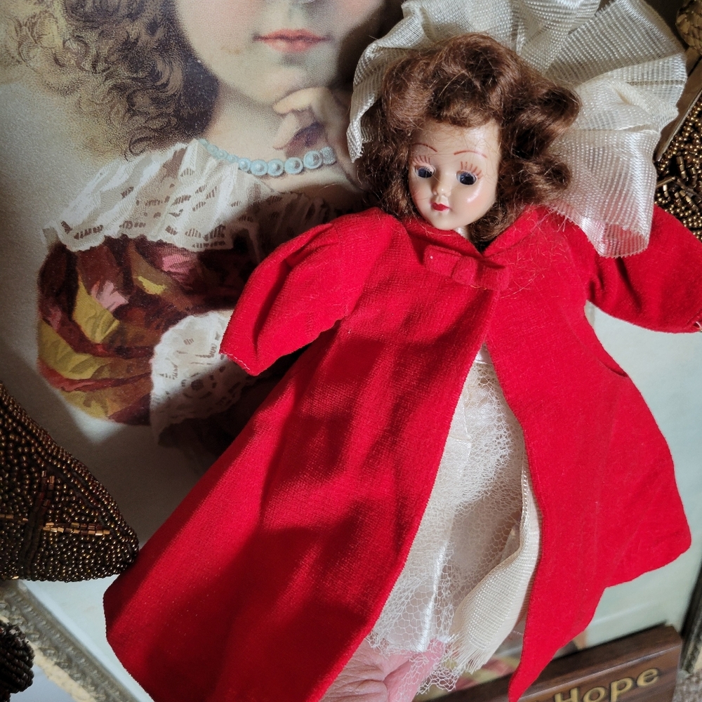 Vintage Barbie Red Coat ~ 1960s? ~ Mattel ~ Retro ~ Holiday ~ Sweet!